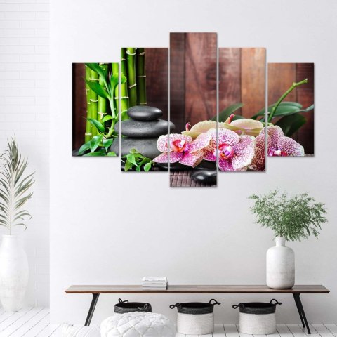 Obraz 5 częściowy na płótnie 100 x 70 cm - Kompozycja zen z orchideą i bambusem Obraz 5 częściowy na płótnie 100 x 70 cm - Kompozycja zen z orchideą i bambusem
