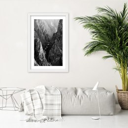 Plakat w białej ramie - Czarno-biały krajobraz górski