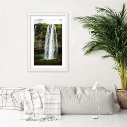 Plakat w białej ramie - Wodospad w zielonych górach