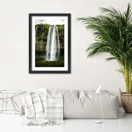 Plakat w czarnej ramie - Wodospad w zielonych górach