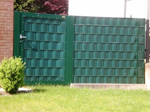 Taśma ogrodzeniowa PASKI 6 x 2,55mb CLASSIC 19cm PROTECTO ZIELONA + 12 klipsów GRATIS Taśma ogrodzeniowa PASKI 6 x 2,55mb CLASSIC 19cm PROTECTO ZIELONA + 12 klipsów GRATIS