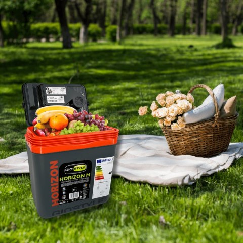 Lodówka turystyczna 20L KAMAI HORIZON, elektryczna 12/230V, kolor antracytowy z czerwonym akcentem Lodówka turystyczna 20L KAMAI HORIZON, elektryczna 12/230V, kolor antracytowy z czerwonym akcentem