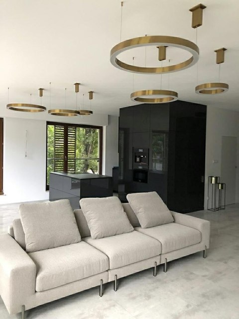 LAMPA WISZĄCA LED RING 80CM ZŁOTA AURELIA, NOWOCZESNA, DO SALONU, 50W