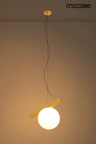 LAMPA WISZĄCA ZŁOTA MOOSEE EQUILIBRA, SZKLANA KULA, DO SALONU, LOFT, G9