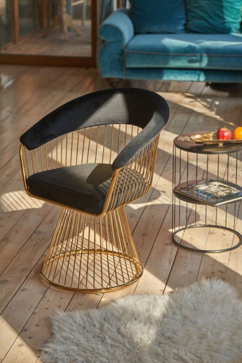 ZŁOTE KRZESŁO GLAMOUR, CZARNY WELUR, METALOWE, DO SALONU, Z PODŁOKIETNIKAMI