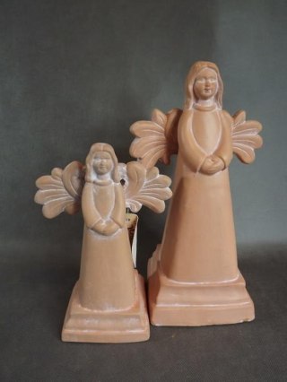 Mała Figurka Anioła z Ceramiki w Kolorze Gliny - Część Kolekcji