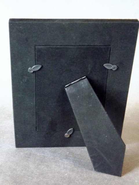 Ramka na zdjęcie stojąca kolor srebrny paski 19.5x15 cm