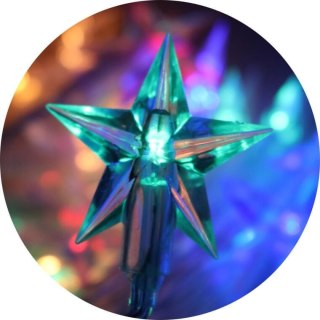 Multikolorowe Lampki LED w Kształcie Gwiazdek - Sznur 30 Sztuk - Zasilanie Bateryjne