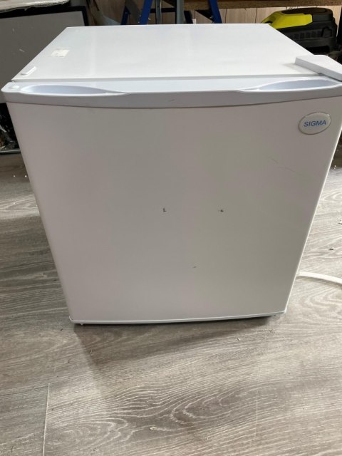 Mała Lodówka SIGMA BC45 Biała 50cm 43L OUTLET